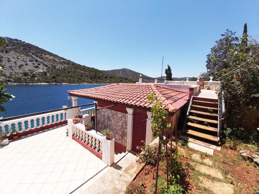 Apartments Carmen Vinišće Kültér fotó