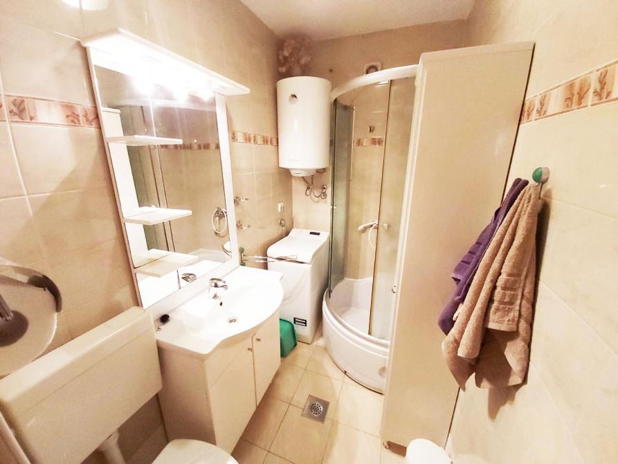 Apartments Carmen Vinišće Kültér fotó