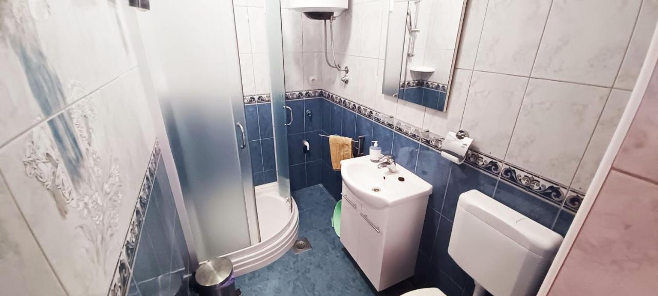 Apartments Carmen Vinišće Kültér fotó