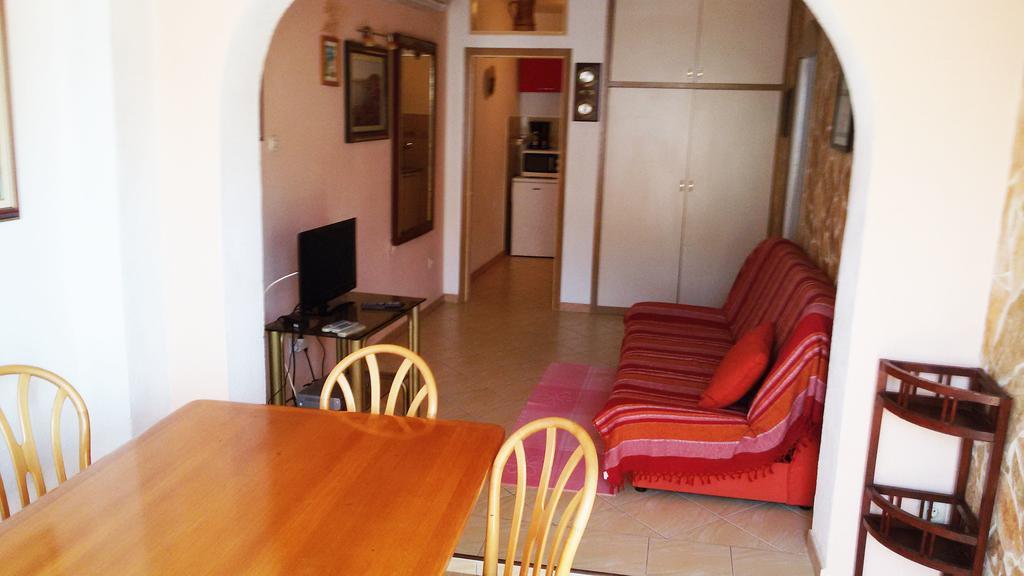 Apartments Carmen Vinišće Szoba fotó
