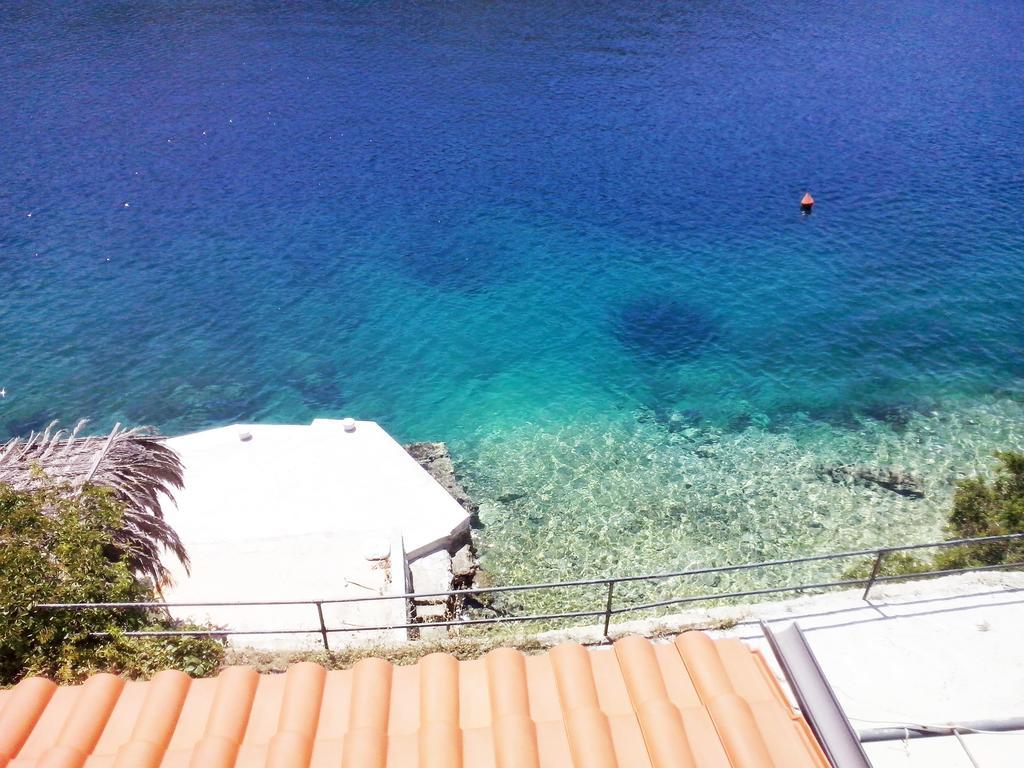 Apartments Carmen Vinišće Szoba fotó