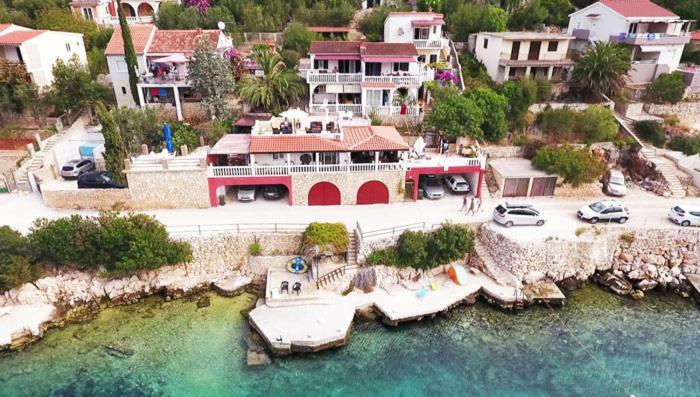 Apartments Carmen Vinišće Kültér fotó
