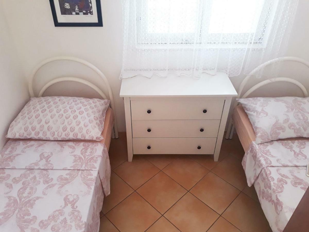 Apartments Carmen Vinišće Kültér fotó